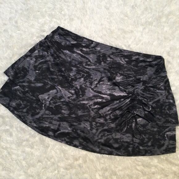 Marika Tek Skort Gray and Black L - Picture 1 of 6